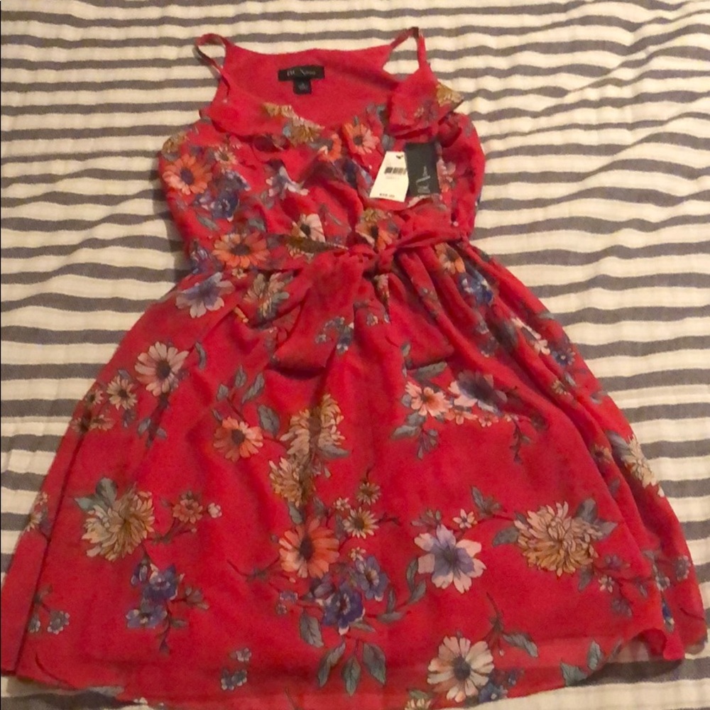 Summer/Spring Dress - Picture 2 of 4